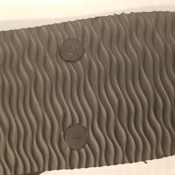 Hurley Men Flip Flops/Slides - Picture 11 of 12